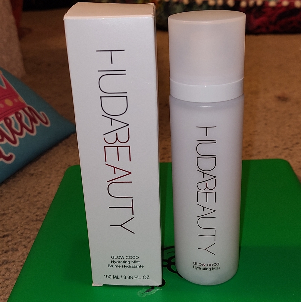 Huda Beauty Glow Coco